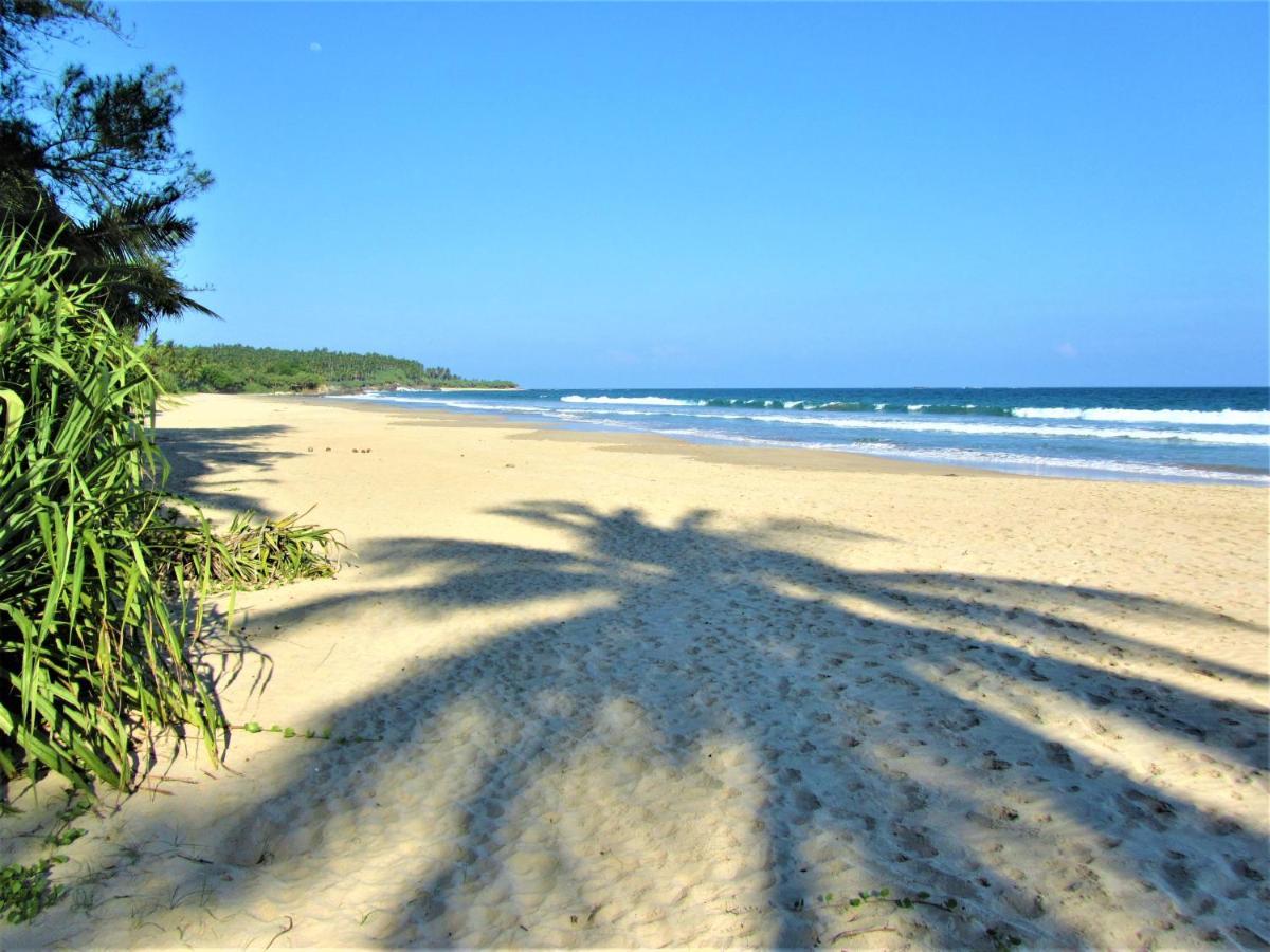 Isana Beach House Tangalle Esterno foto