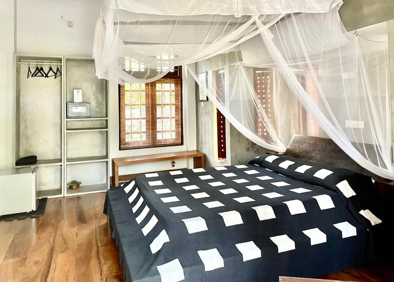 Isana Beach House Tangalle Esterno foto