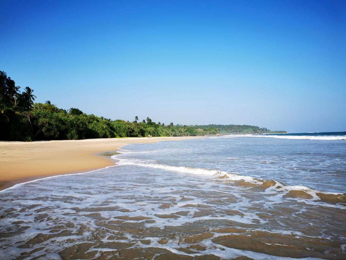 Isana Beach House Tangalle Esterno foto