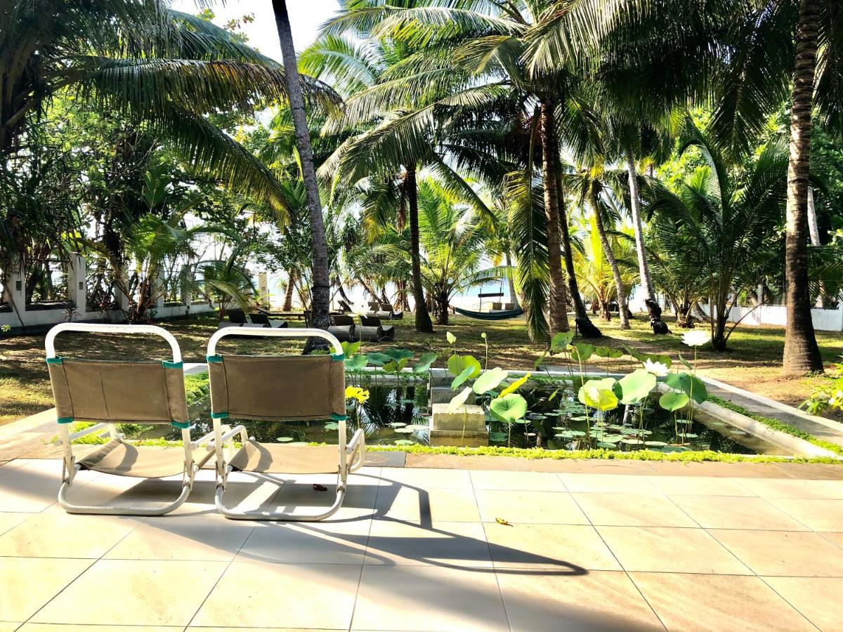 Isana Beach House Tangalle Esterno foto