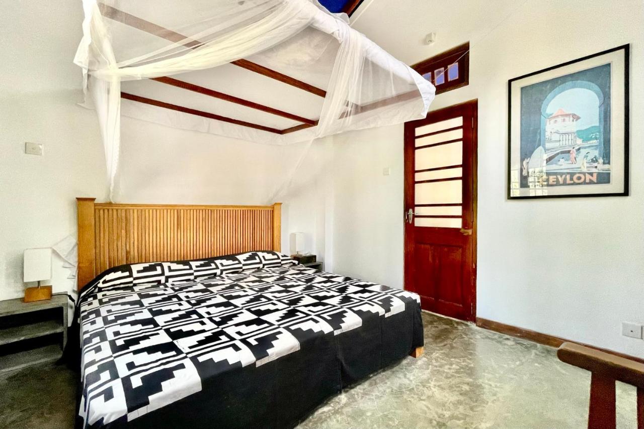 Isana Beach House Tangalle Esterno foto