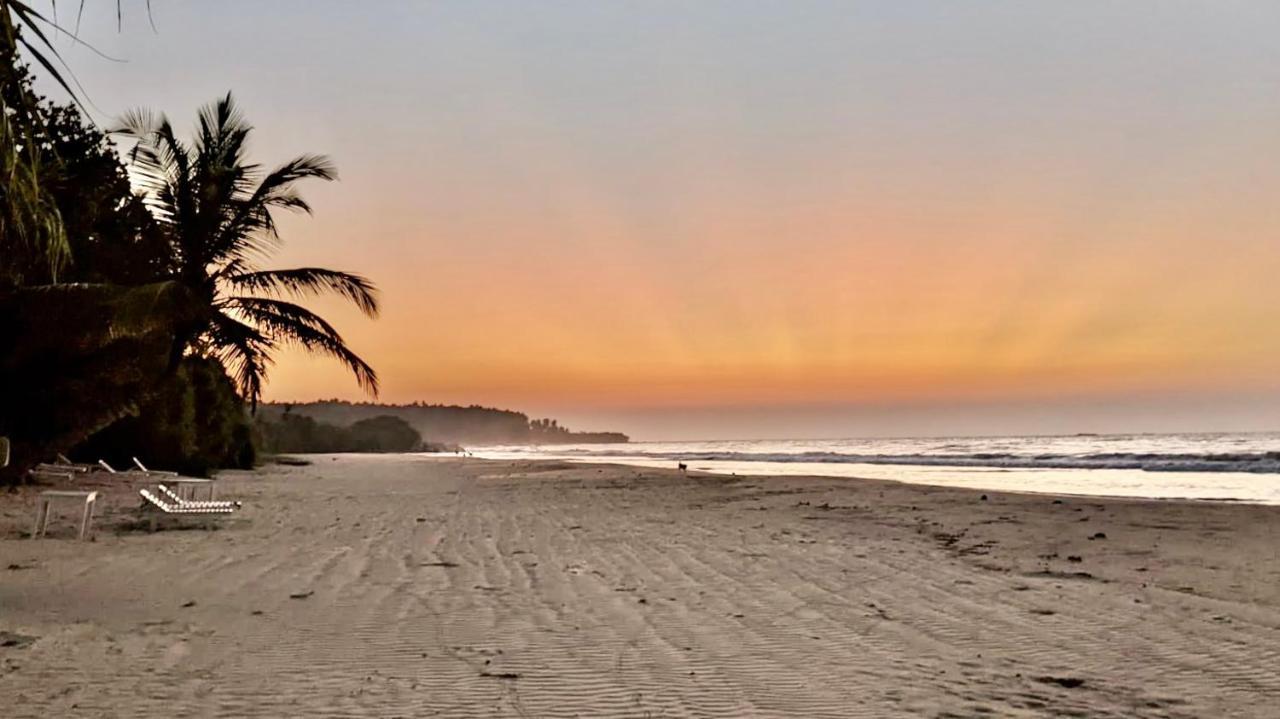 Isana Beach House Tangalle Esterno foto