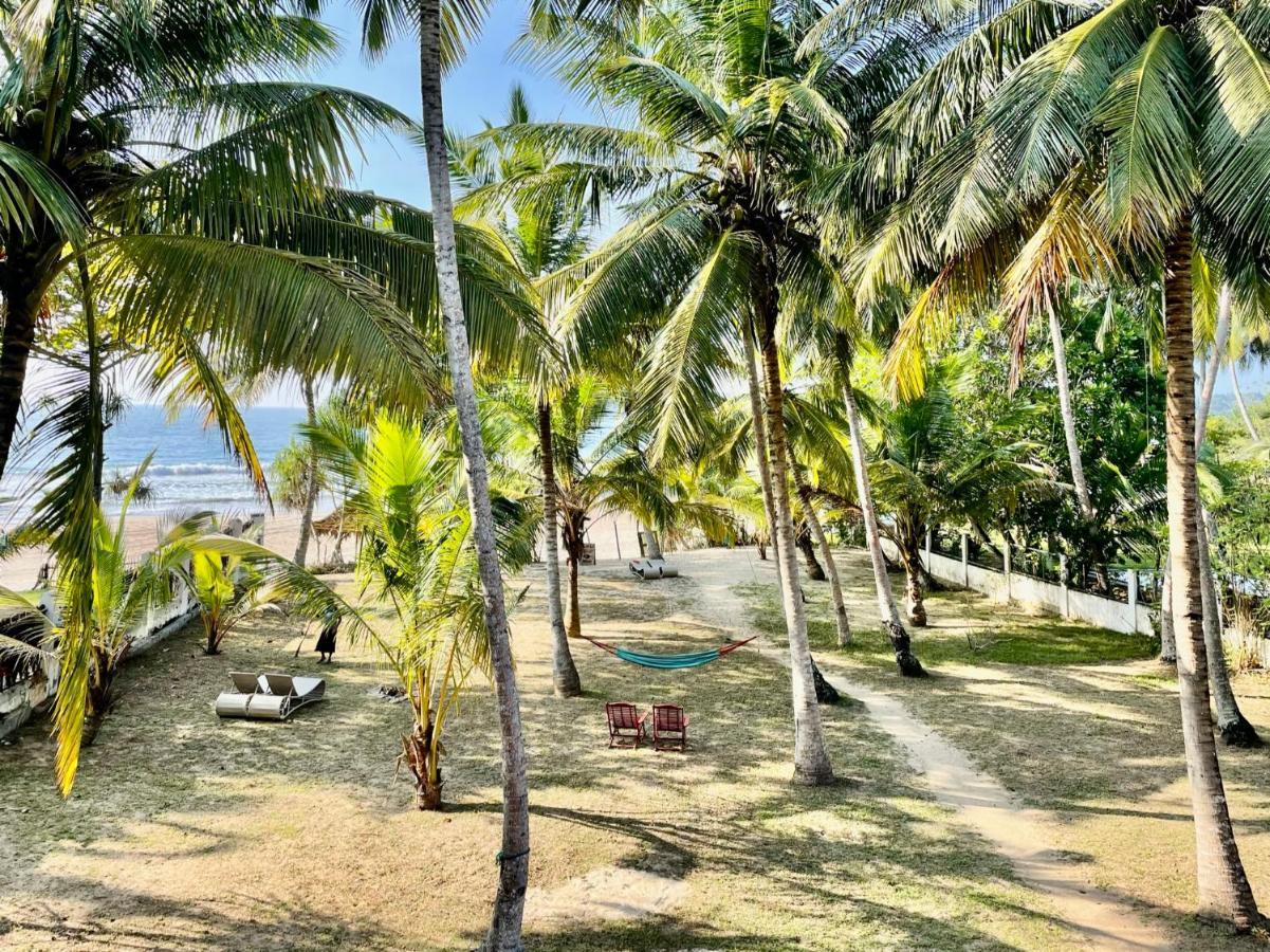 Isana Beach House Tangalle Esterno foto