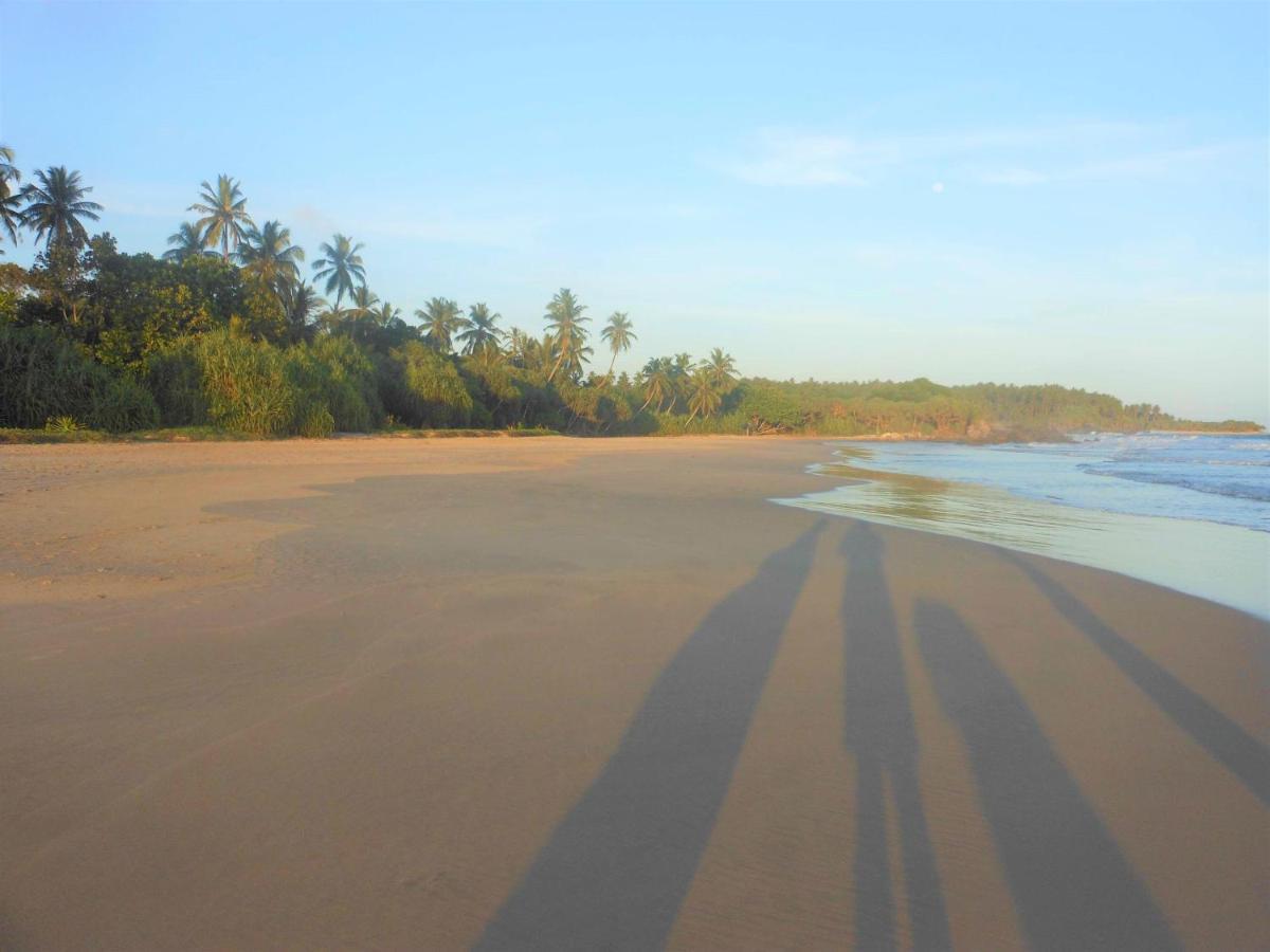 Isana Beach House Tangalle Esterno foto